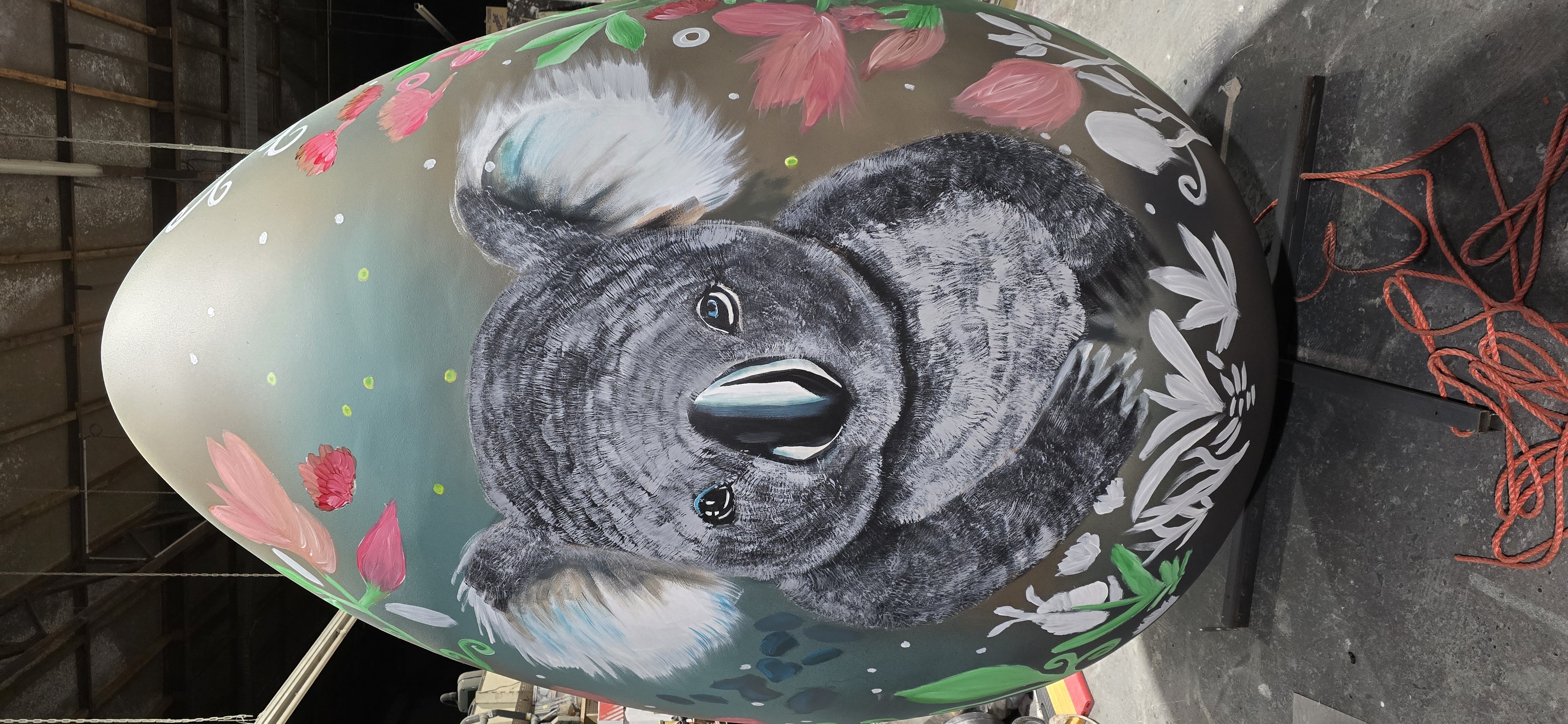 Oeuf peint pour le parc PAIRI DAIZA